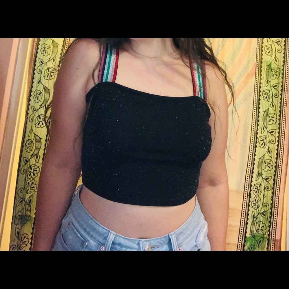 Black retro crop top
